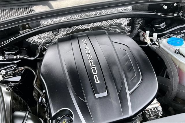 Used 2018 Black Porsche Base image 34