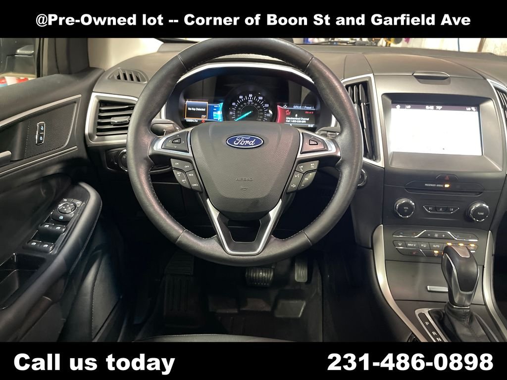 Used 2018 Gray Ford SEL image 16
