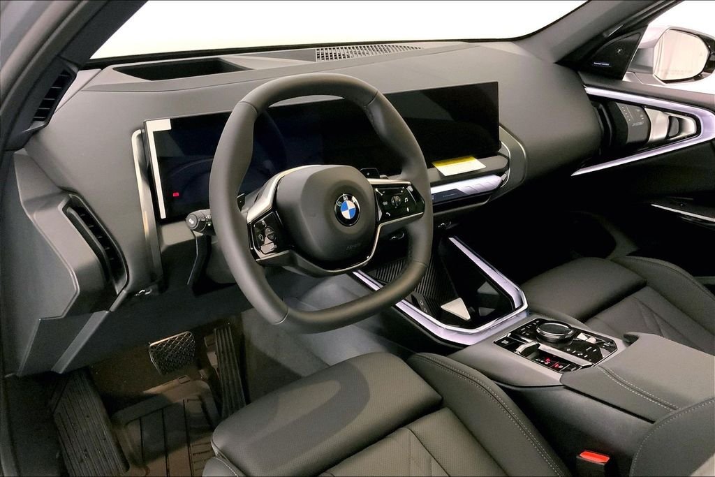 Used 2026 Skyscraper Grey Metallic BMW  image 4