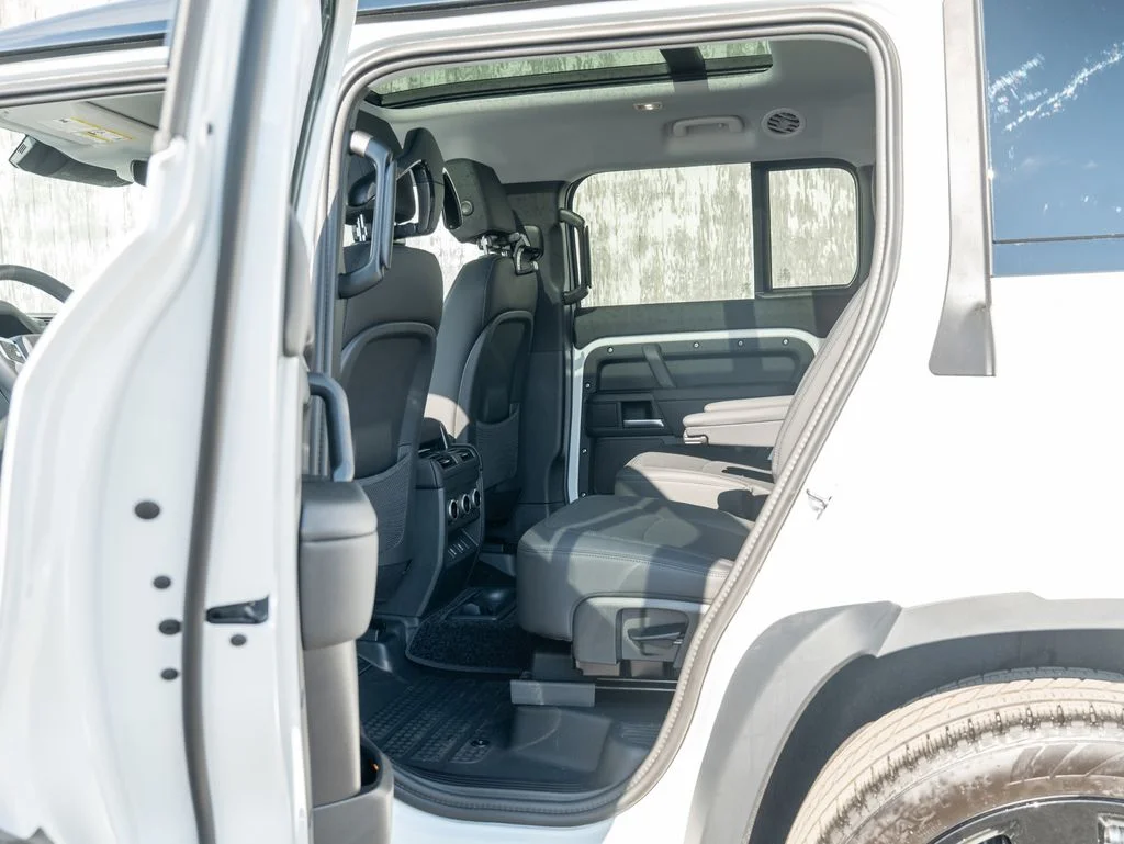 New 2026 Fuji White Land Rover S image 20