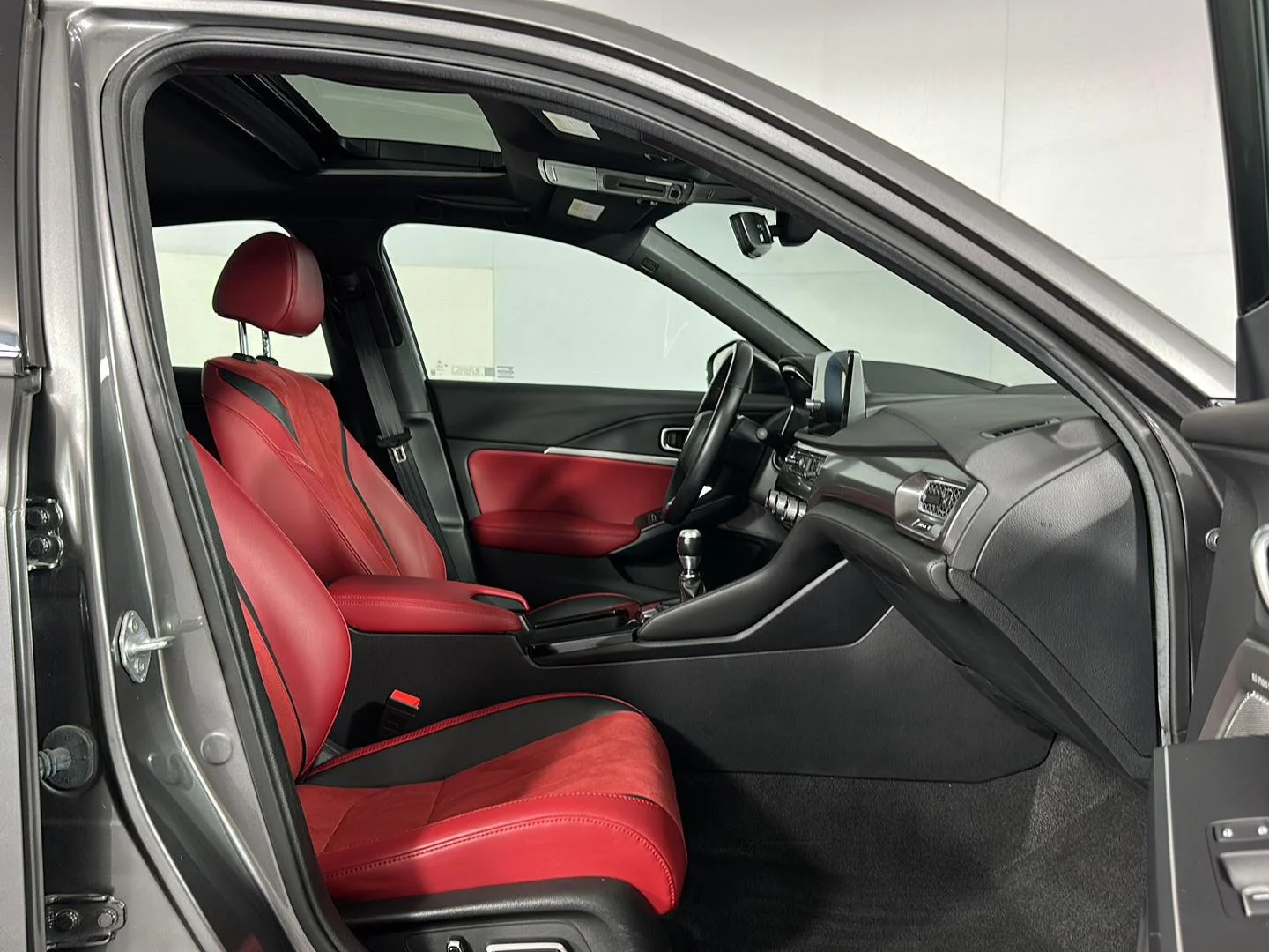 Used 2024 Liquid Carbon Metallic Acura w/Tech w/A-SPEC image 28