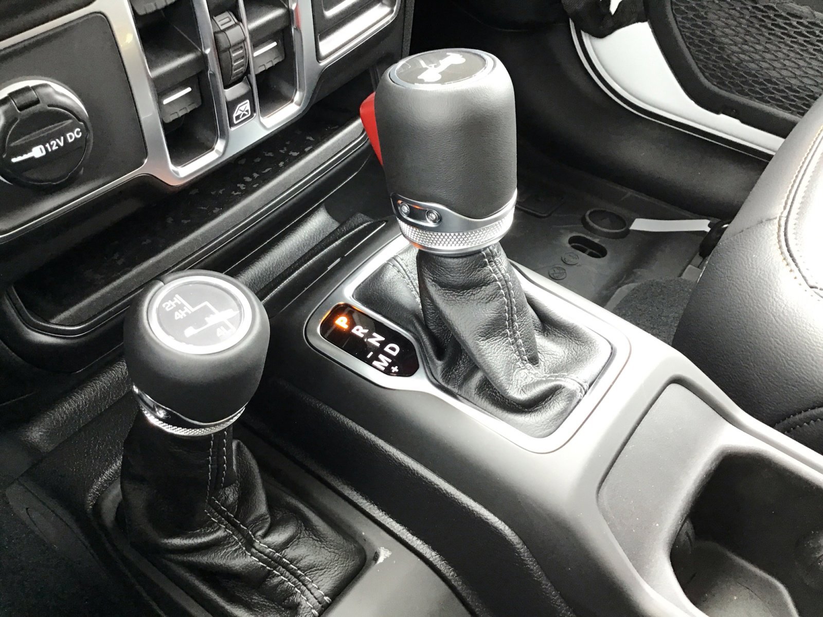 New 2026 Bright White Clearcoat Jeep Sahara image 21