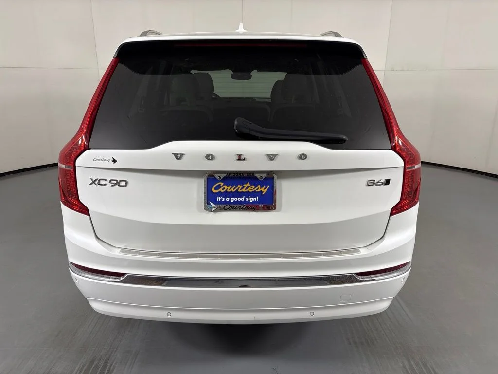 Certified Used 2025 Crystal White Volvo Plus image 7