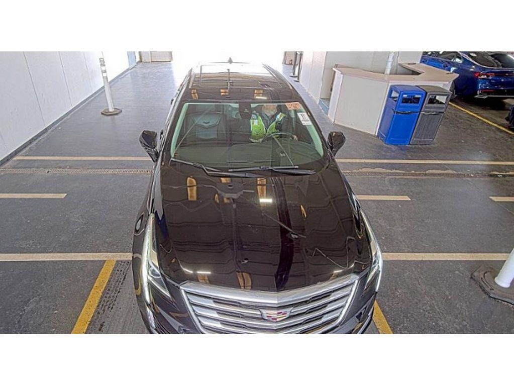 Used 2017 Cadillac XT5 Luxury with VIN 1GYKNDRS1HZ124351 for sale in Parma, OH