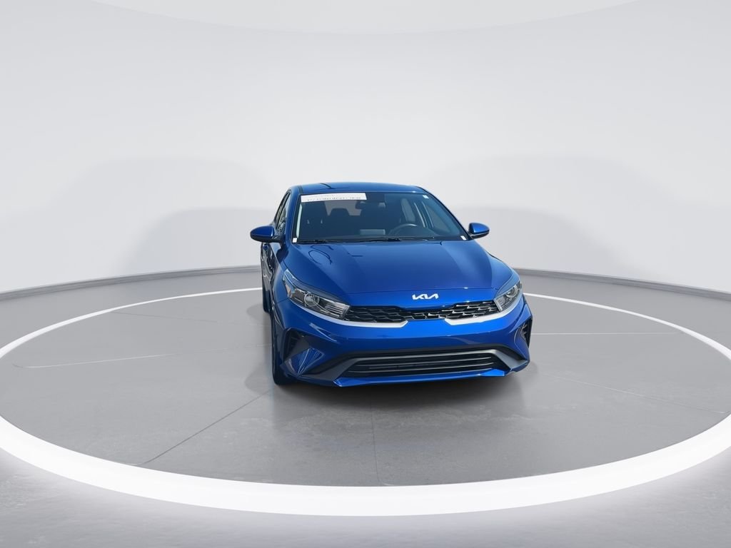 Used 2024 Blue Kia LXS image 3