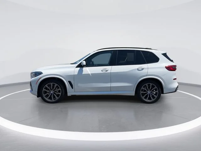 Used 2019 White BMW xDrive40i image 4