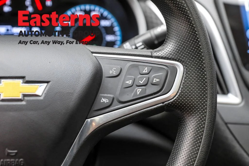 Used 2022 Silver Chevrolet LT image 16