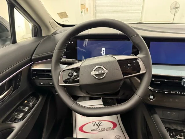 New 2025 Everest White TriCoat Nissan SL image 18