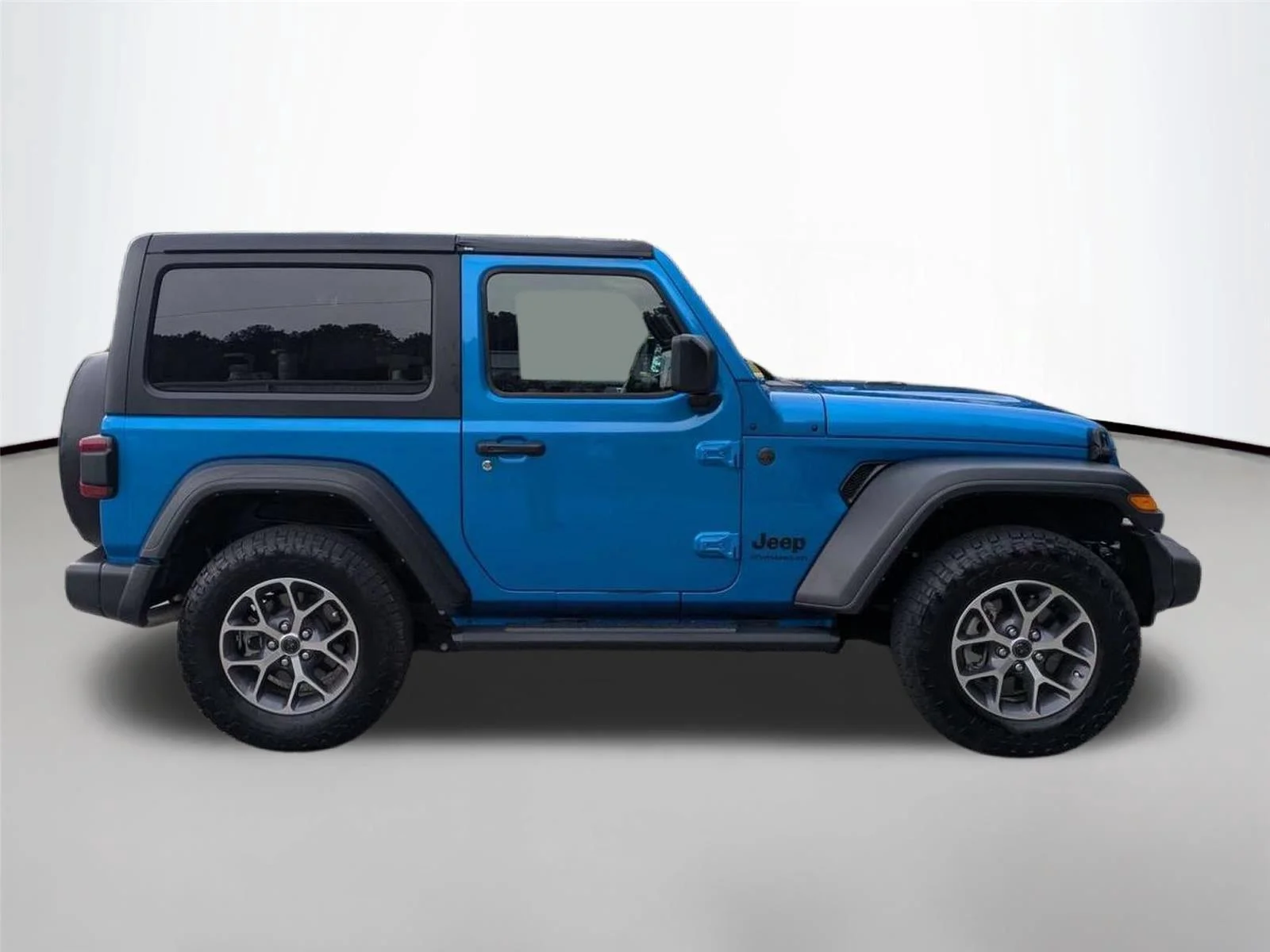 Used 2024 Hydro Blue Pearlcoat Jeep Sport S image 4