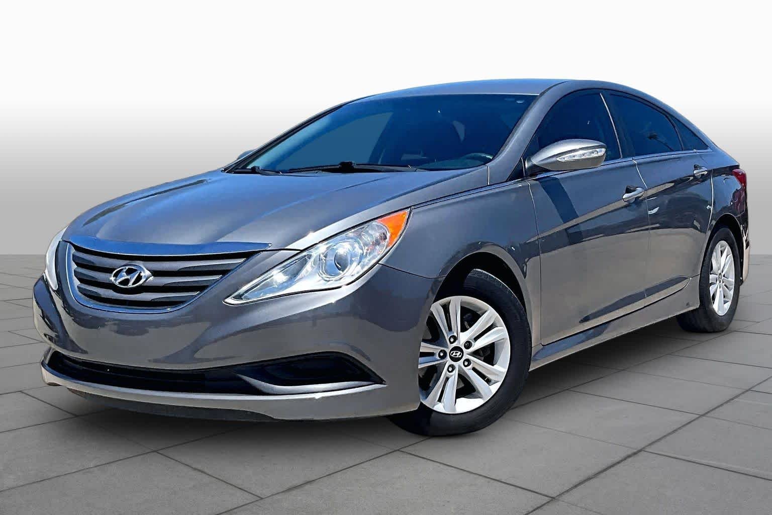 Used 2014 Harbor Gray Metallic Hyundai GLS image 35