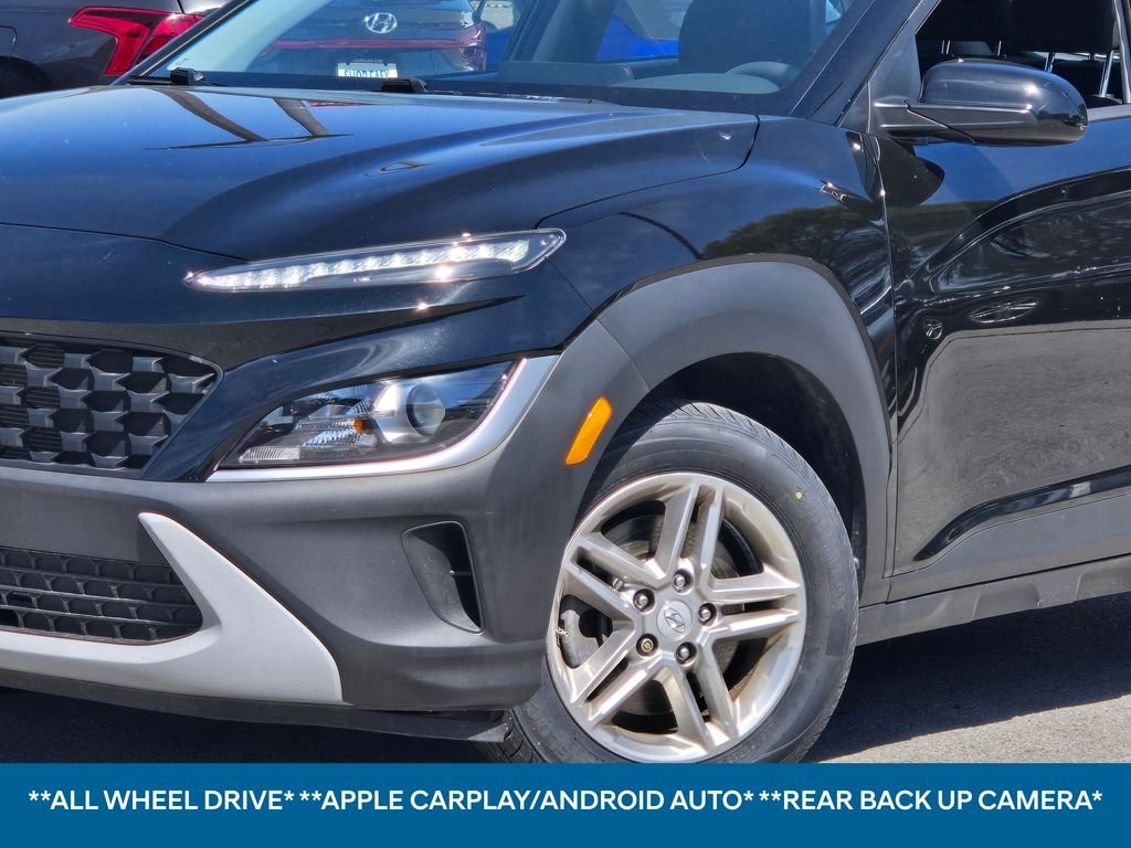 Certified Used 2022 Black Hyundai SE image 2