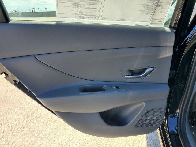 2026 Hyundai Elantra SE - Photo 8