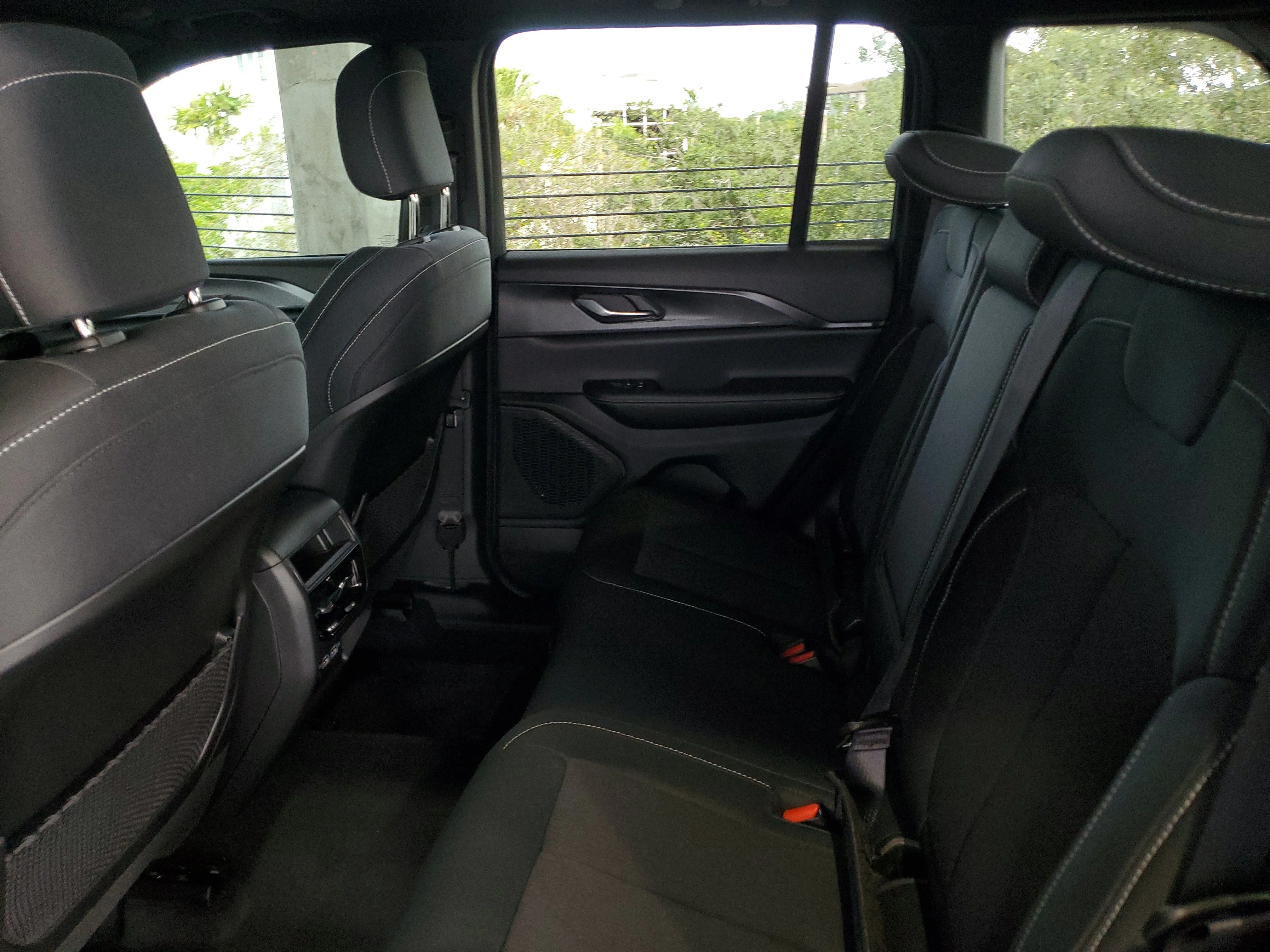 New 2026 Baltic Gray Metallic Clearcoat Jeep Laredo X image 8