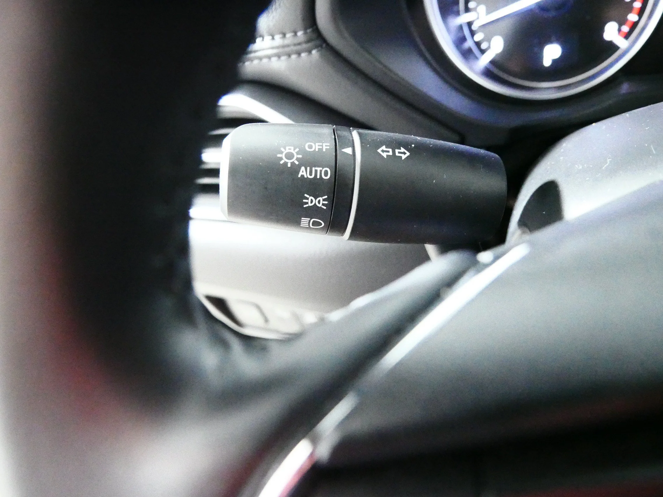 Used 2025 Jet Black Mica Mazda 2.5 S Preferred Package image 31