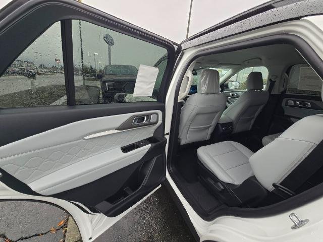 2026 Ford Explorer Platinum - Photo 44