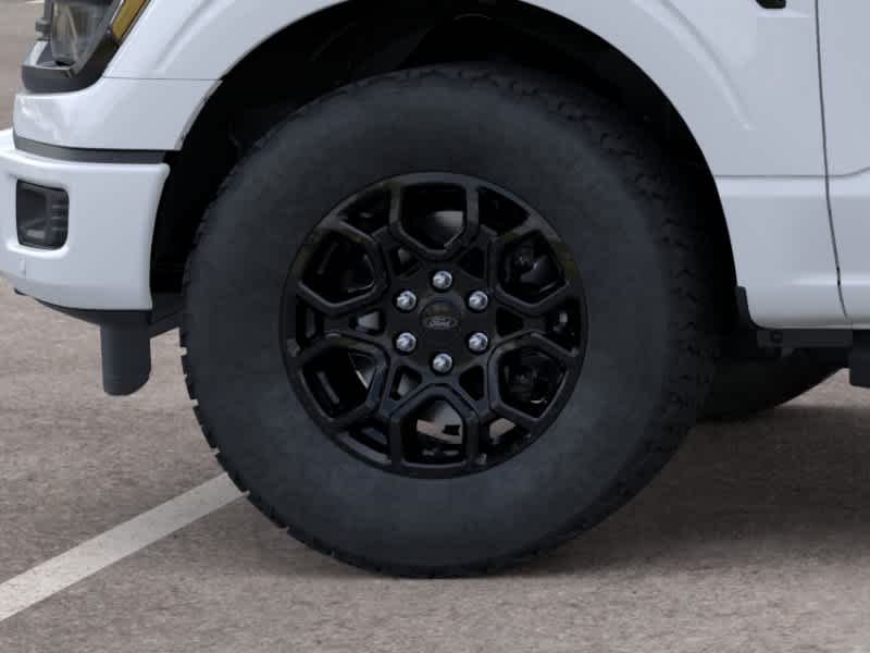 New 2026 Oxford White Ford XLT image 19