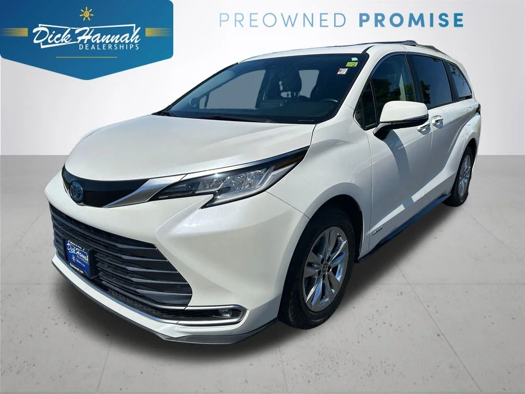 2021 Toyota Sienna Limited 7-Passenger Hybrid AWD's photo