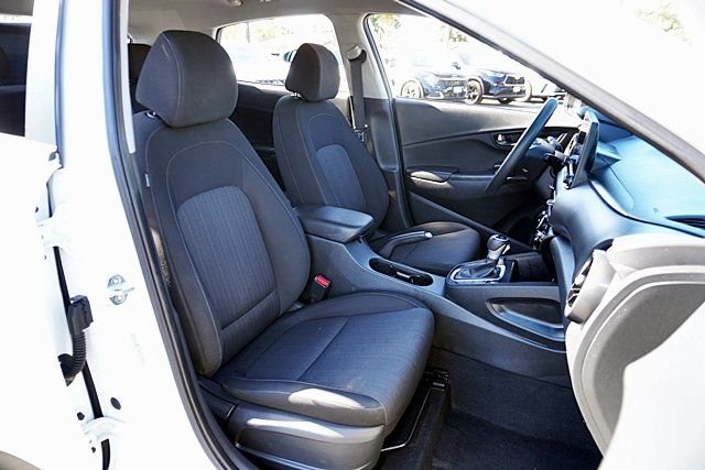 Used 2023 White Hyundai SEL image 11