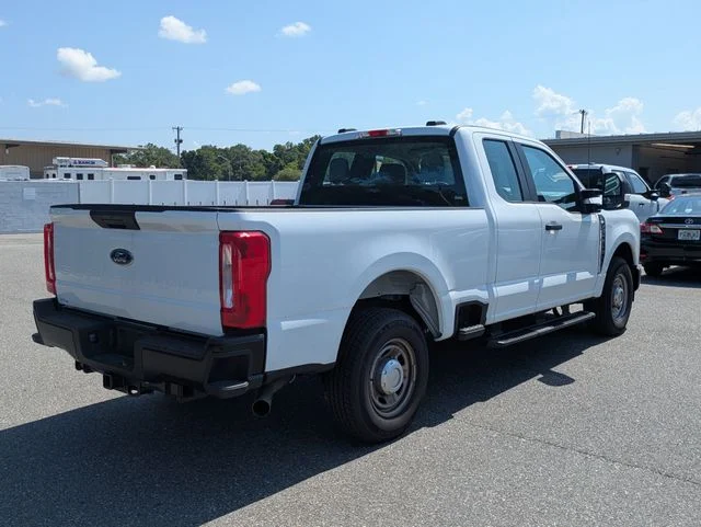 Used 2026 Oxford White Ford XL image 3