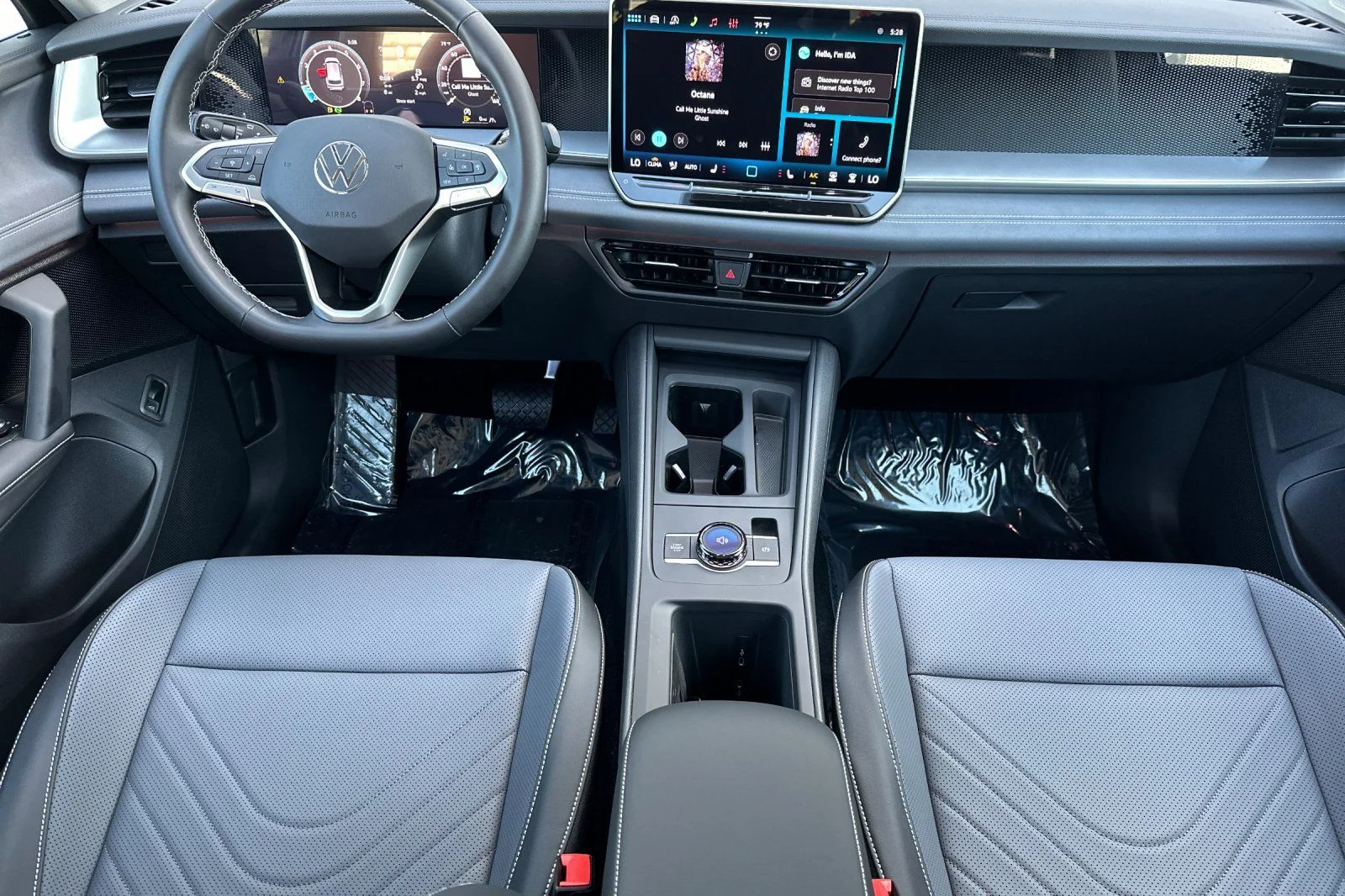 New 2026 Black Volkswagen 2.0T SE image 12