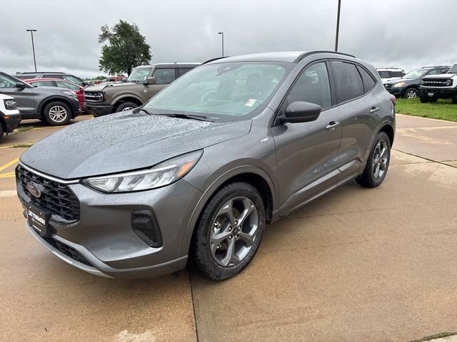 Used 2024 Gray Ford ST-Line image 10