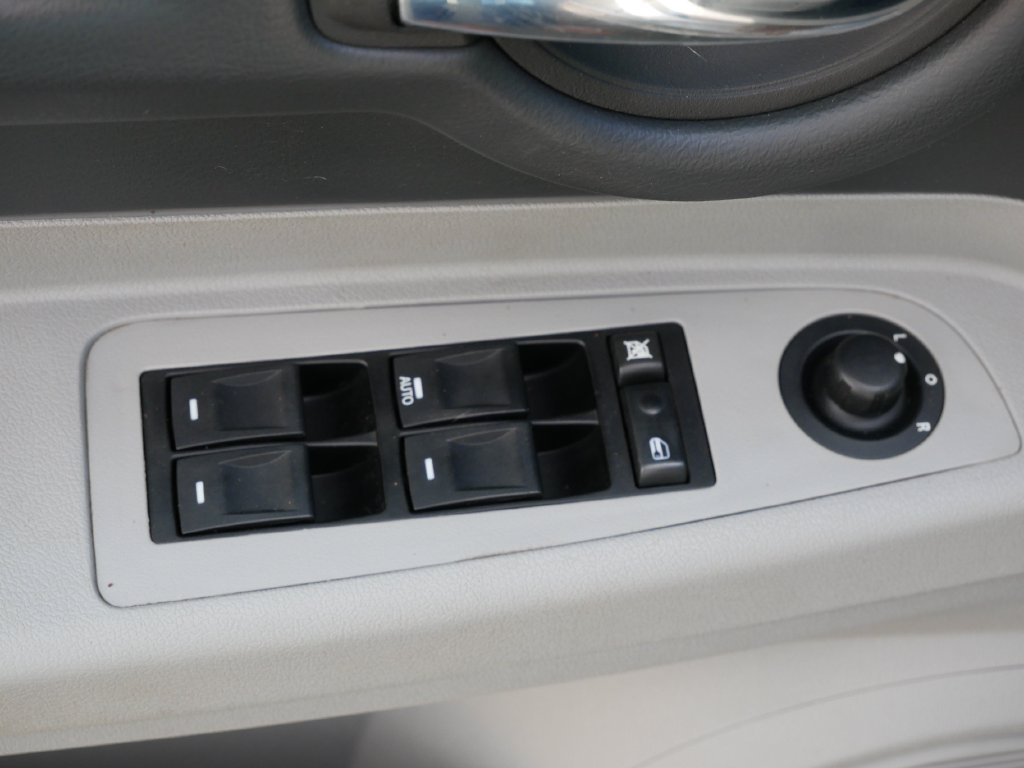 Used 2006 Silver Dodge Base image 20
