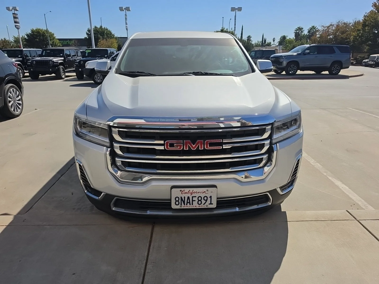 Used 2020 GMC Acadia SLE with VIN 1GKKNKLA1LZ199560 for sale in Madera, CA