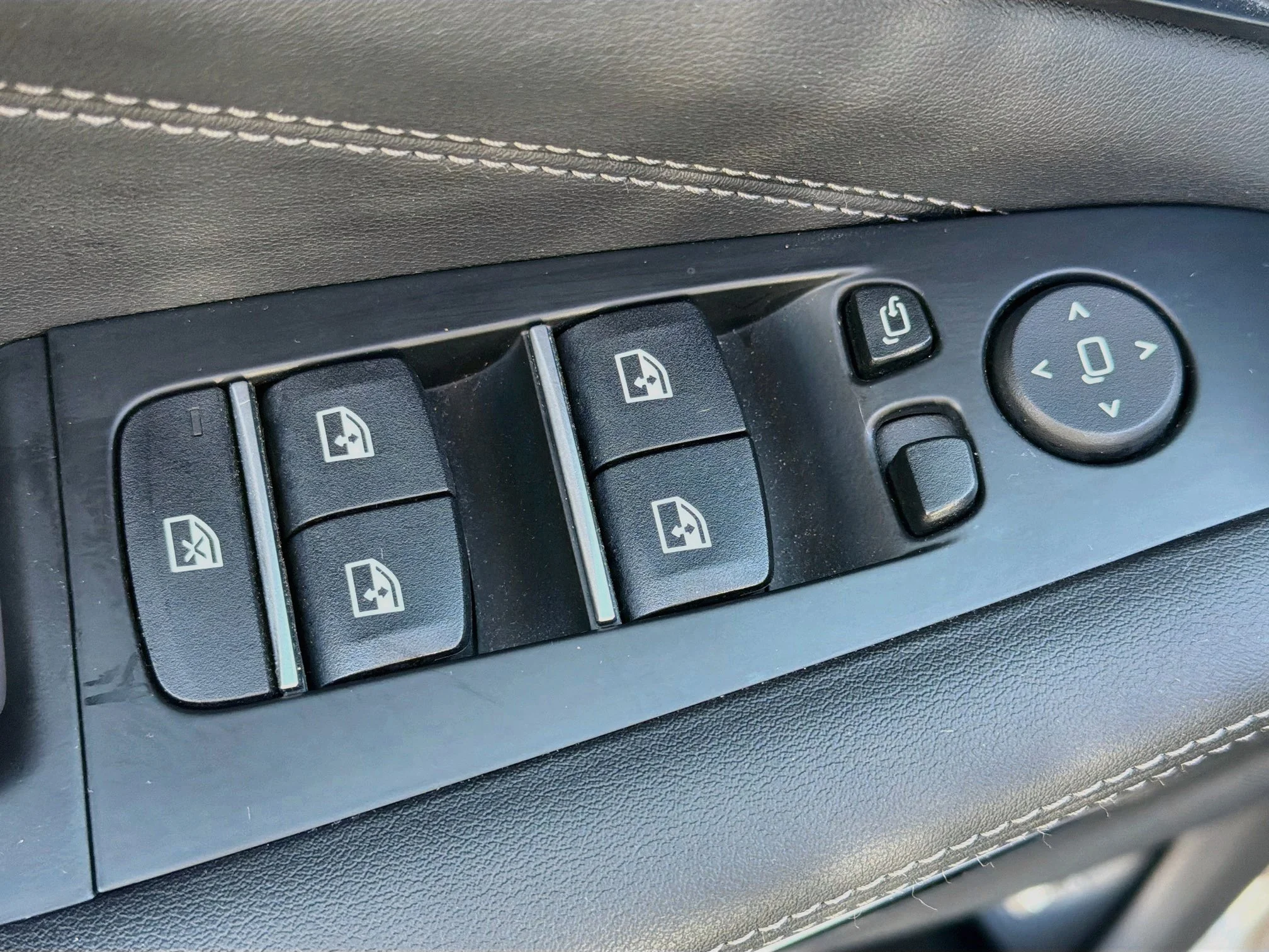Used 2024 Brooklyn Grey Metallic BMW xDrive50e image 22
