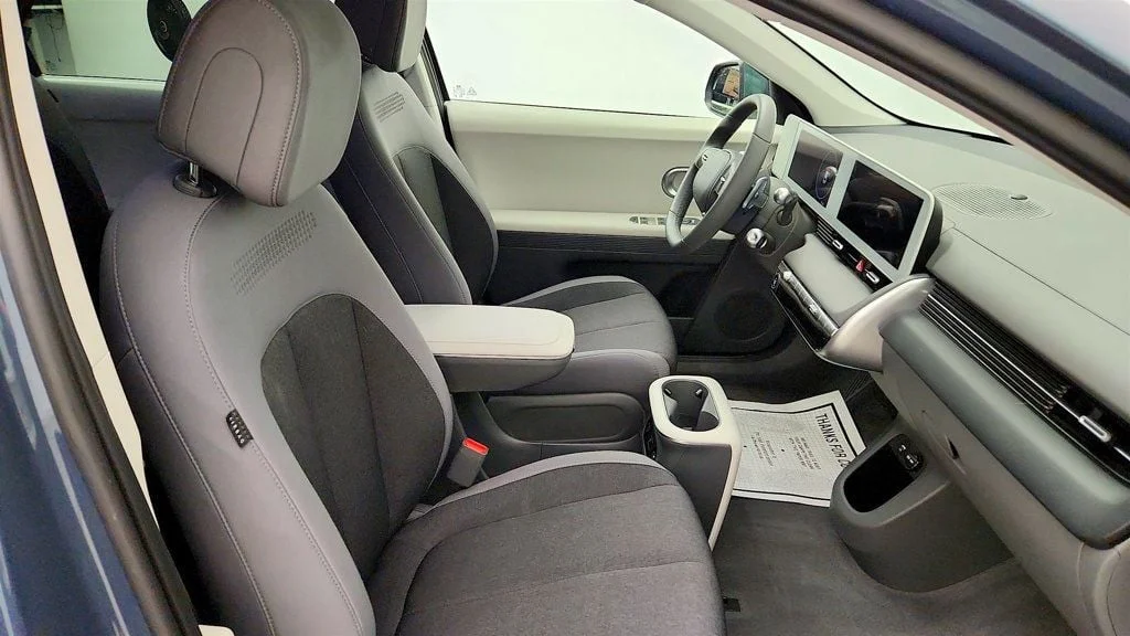 Used 2024 Digital Teal Hyundai SEL RWD image 24