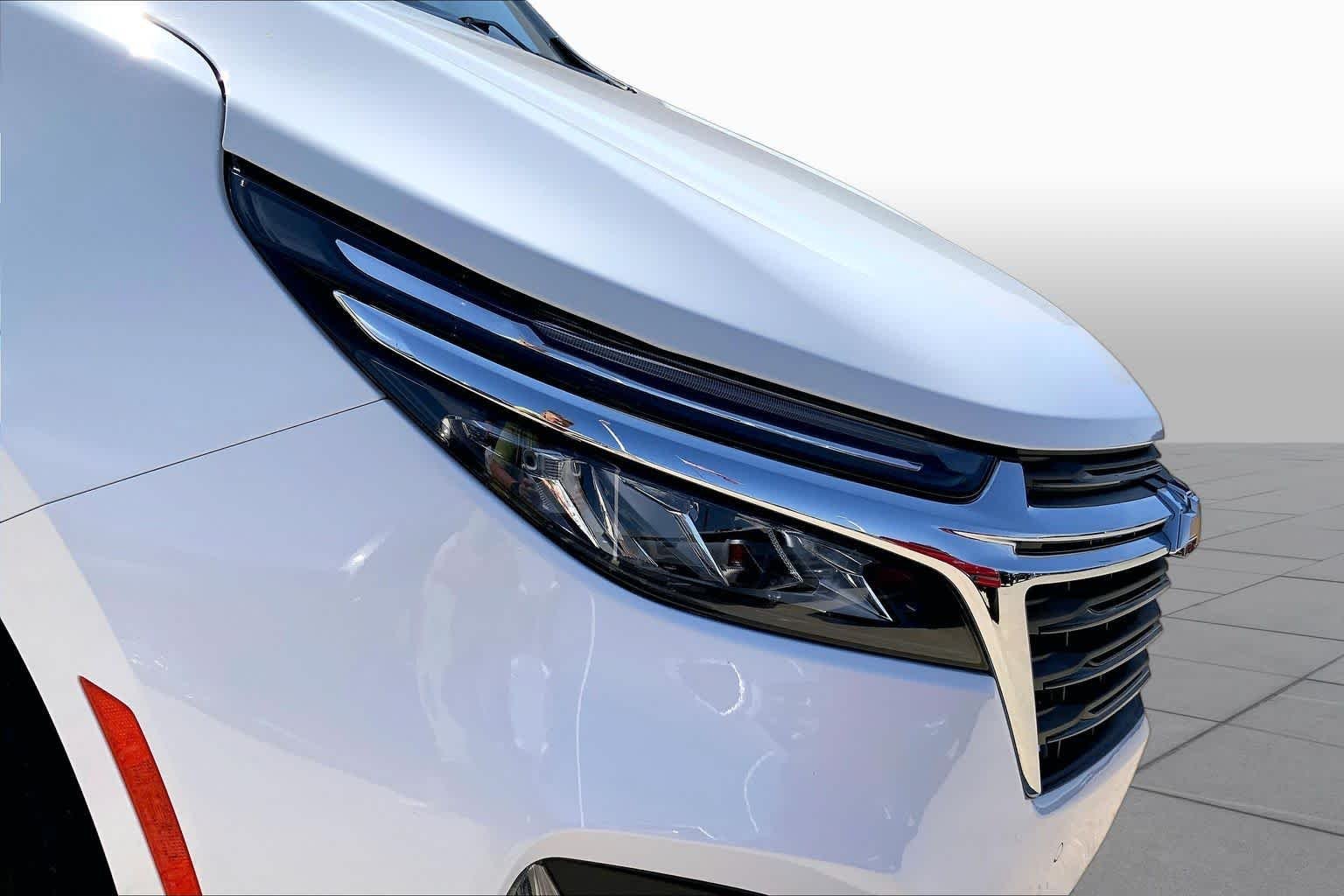 Used 2023 Summit White Chevrolet LT image 27