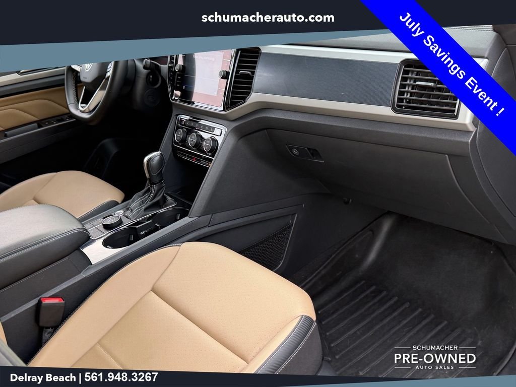 Used 2021 Black Volkswagen 2.0T SEL image 18
