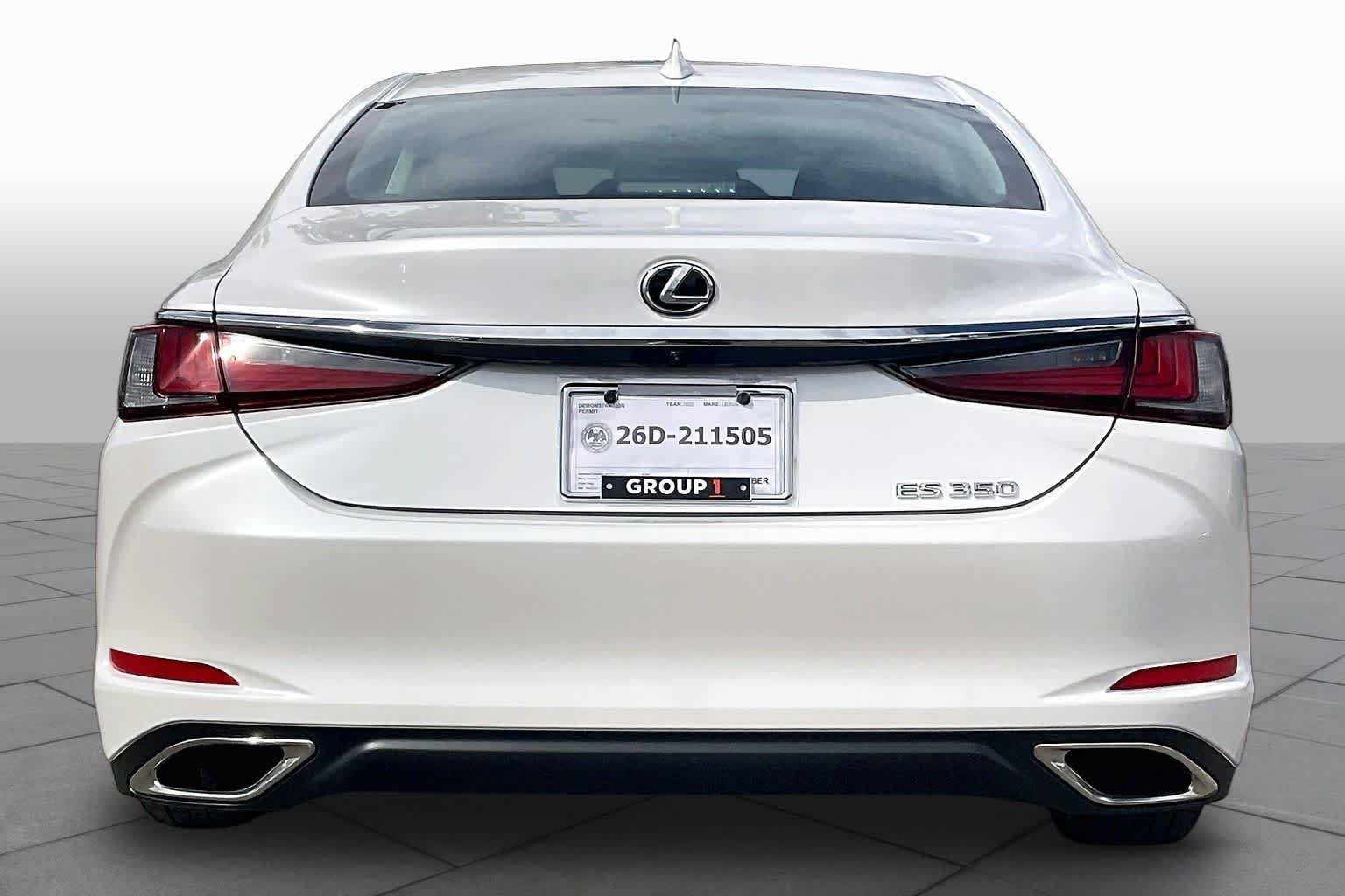 Used 2025 Eminent White Pearl Lexus  image 5