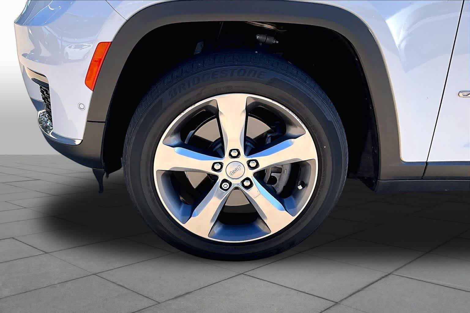 Used 2021 Bright White Clearcoat Jeep Limited image 12