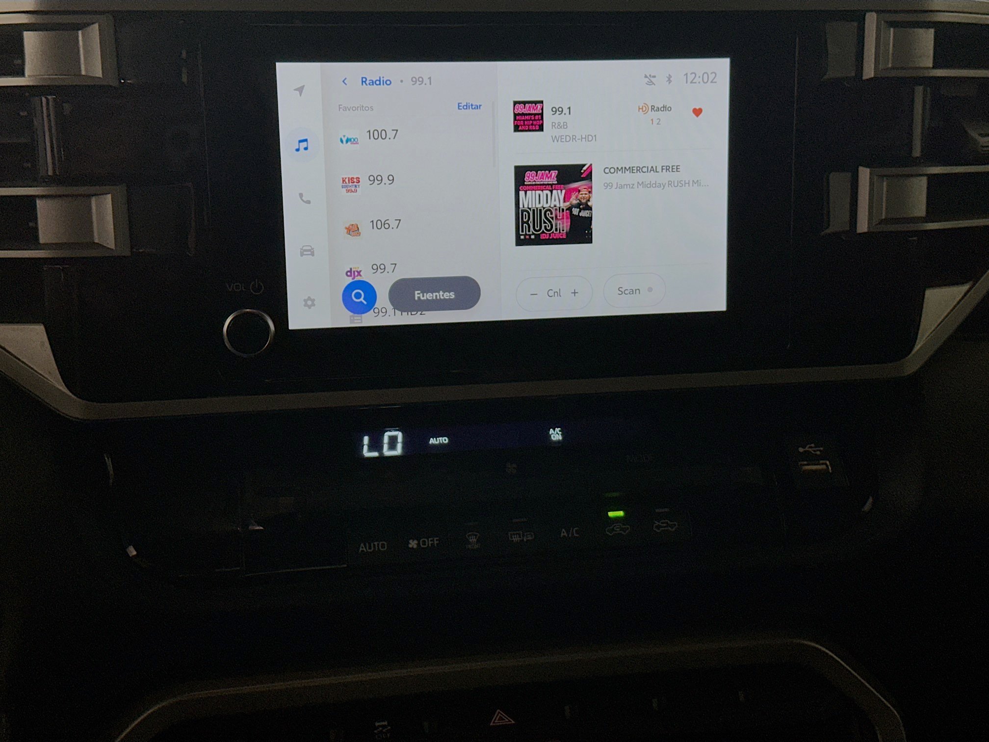 Used 2025 Ice Toyota SR5 image 24