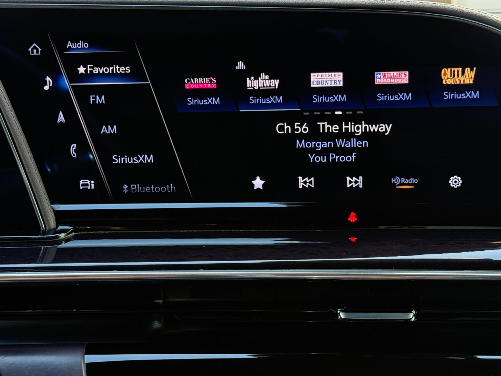 Used 2022 Wilder Metallic Cadillac Premium Luxury Platinum image 8
