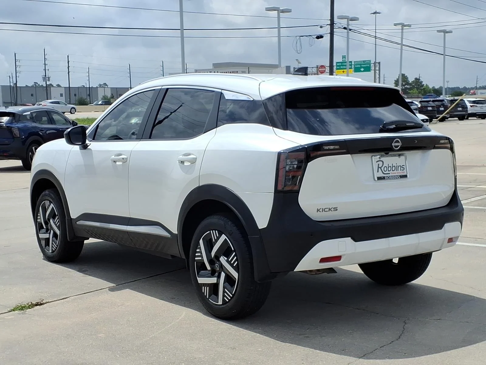 2026 Nissan Kicks SV - 7