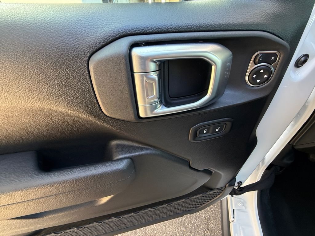 New 2026 Bright White Clearcoat Jeep  image 11