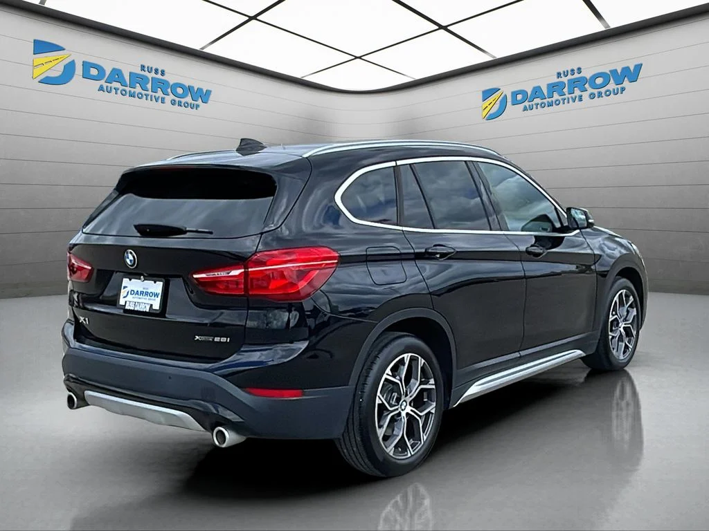 Used 2022 Black BMW xDrive28i image 5