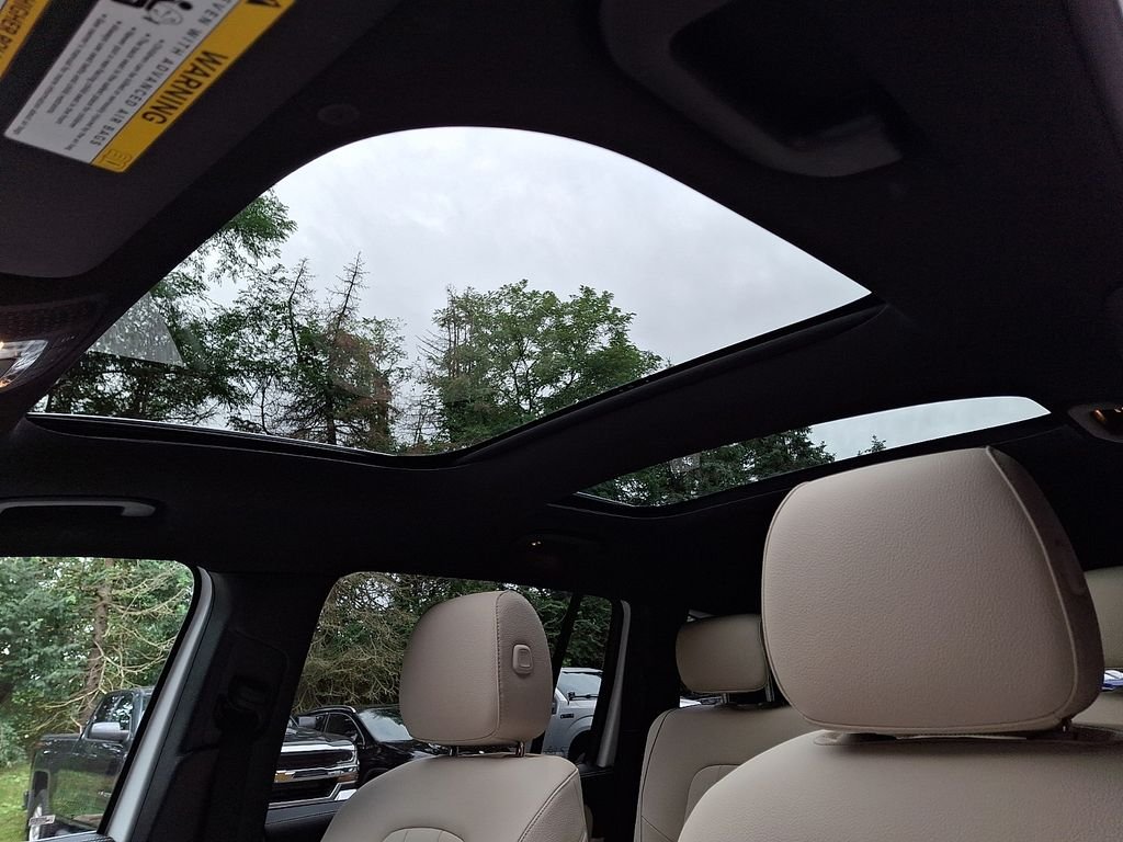 Used 2026 White Mercedes-Benz GLB 250 image 14