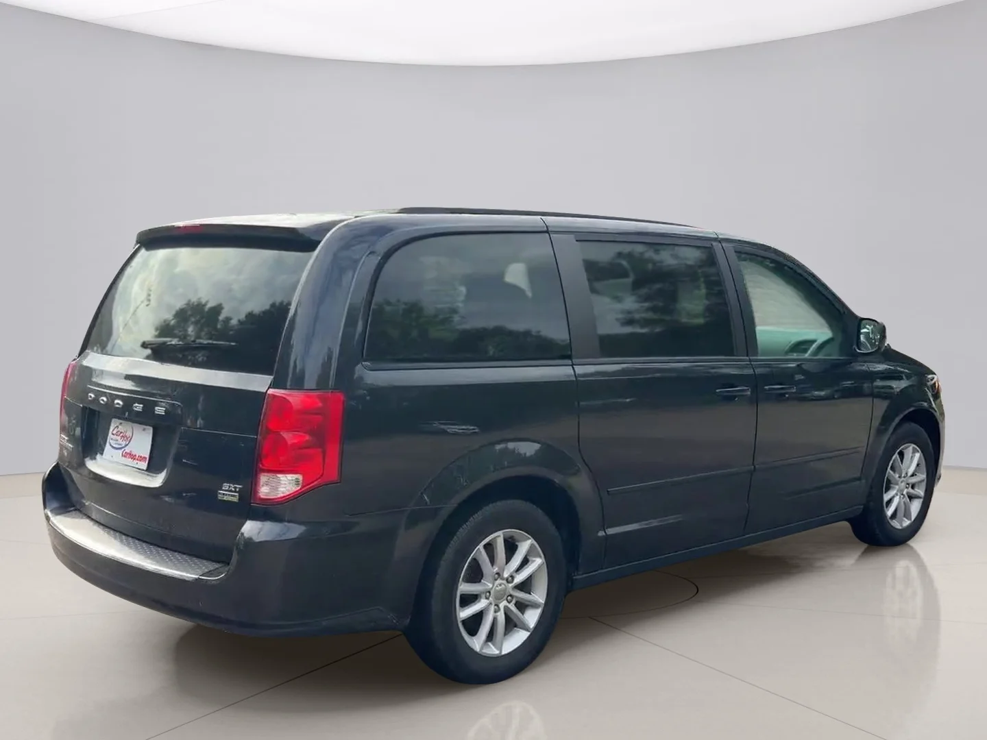 Used 2015 Black Dodge SXT image 5