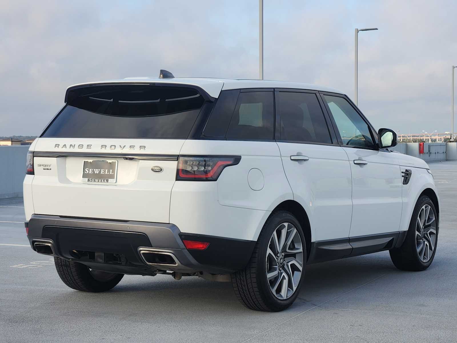2021 Land Rover Range Rover Sport HSE Silver Edition photo 2