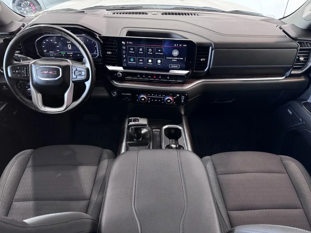 Used 2024 Summit White GMC Elevation image 15