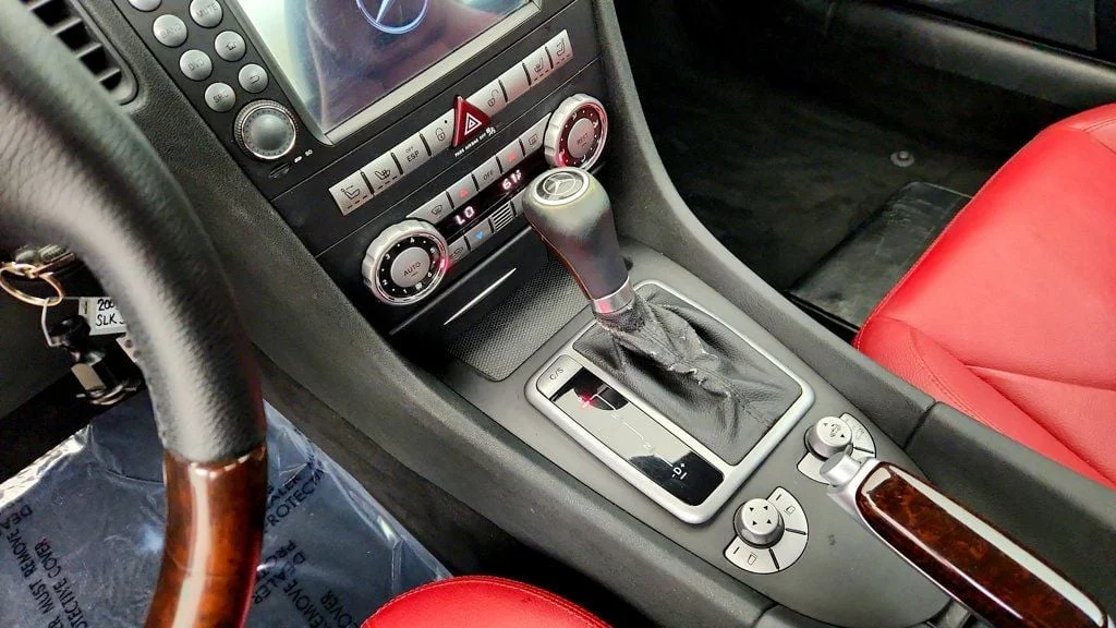 Used 2005 Iridium Silver Metallic Mercedes-Benz SLK350 Roadster 3.5L w/ Driver Adaptive Transmission & Wood Trim image 16