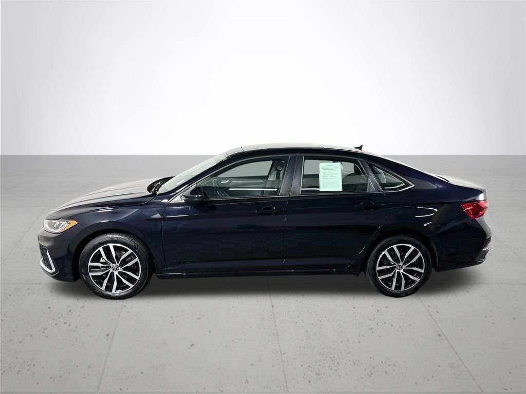 Certified Used 2026 Deep Black Volkswagen 1.5T SE image 10