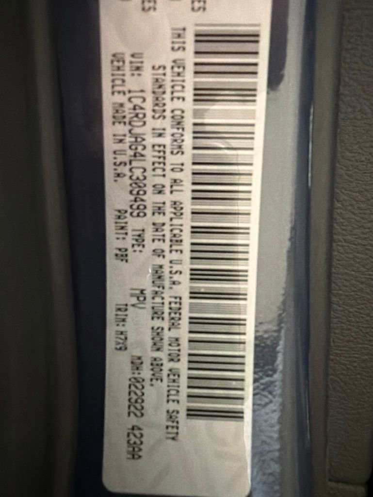 Used 2020 Reactor Blue Pearlcoat Dodge SXT image 12