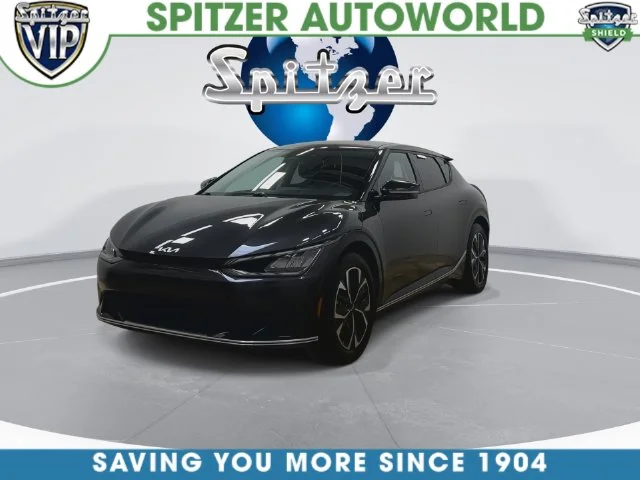 Used 2022 Gray Kia Wind image 8