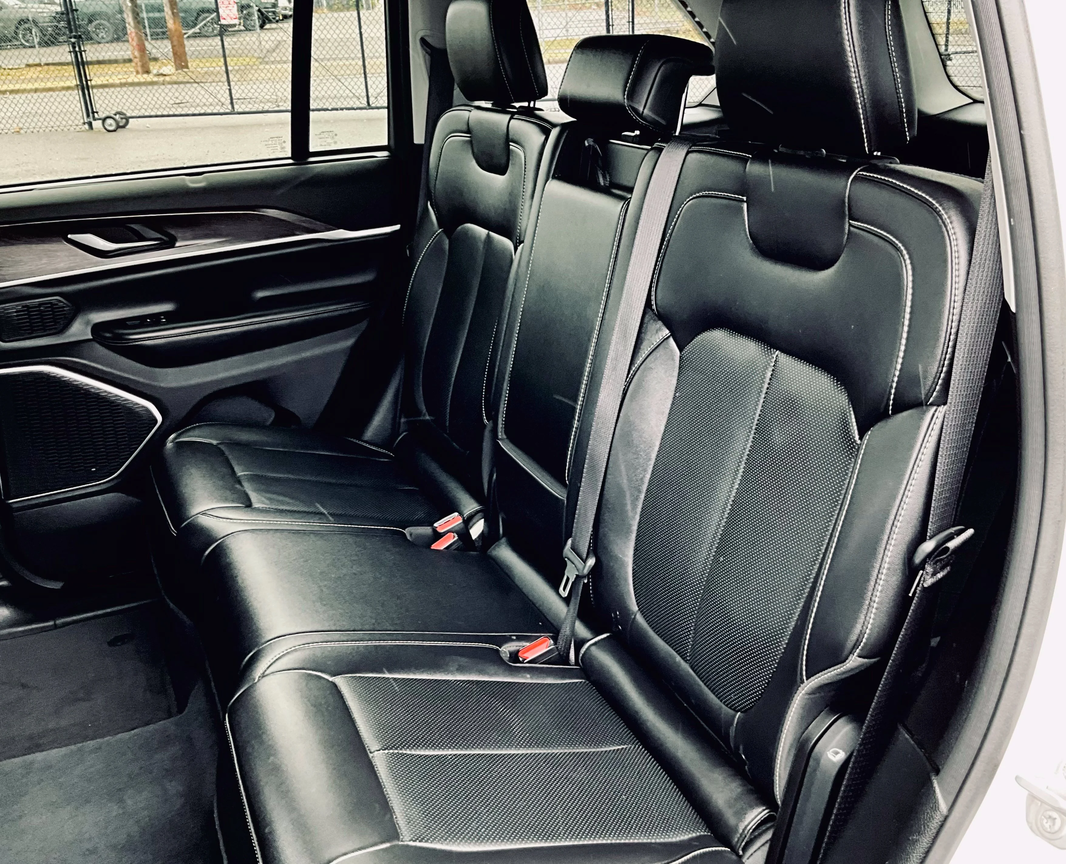 Used 2023 White Jeep Limited image 24