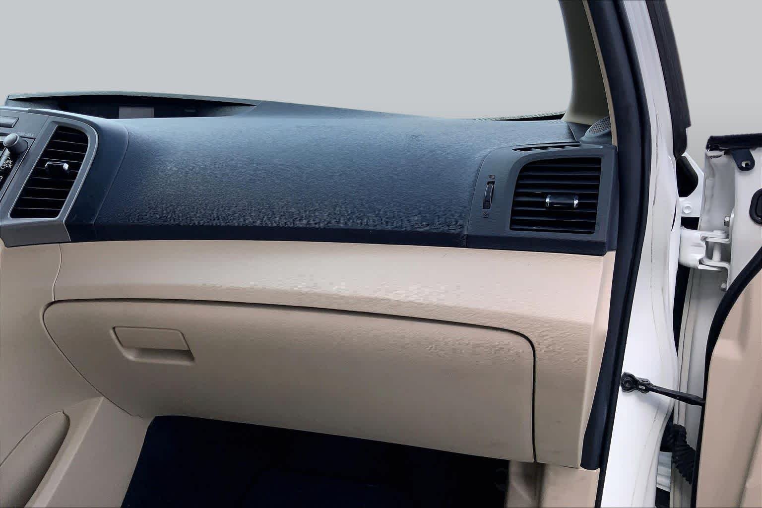 Used 2010 Blizzard Pearl Toyota  image 16
