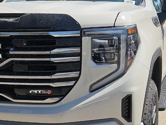 2026 GMC Sierra 1500 AT4 - Photo 3