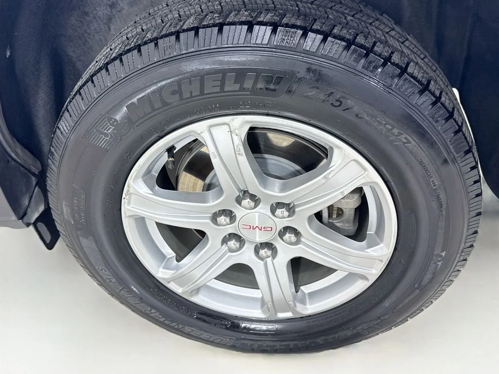 Used 2019 White GMC SLE-1 image 39